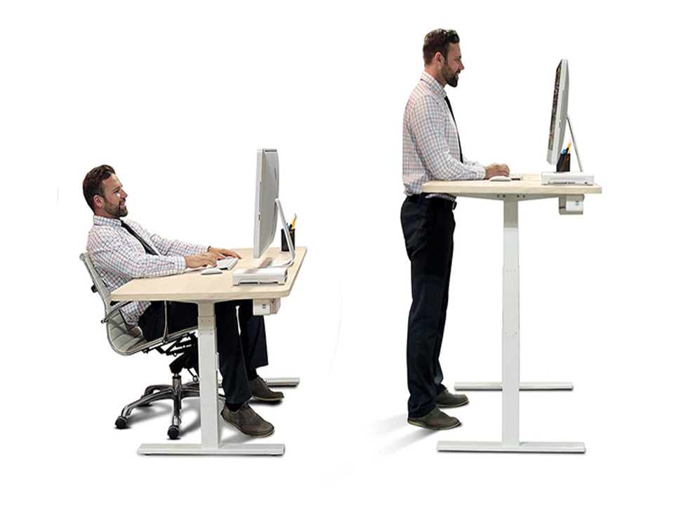 Tại sao nên chọn bàn làm việc đứng có thể điều chỉnh độ cao?